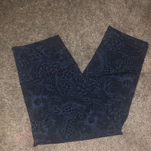 LuluLemon Cropped Leggings